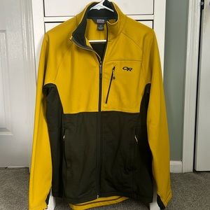 OR Men’s lightweight zip up fleece size L